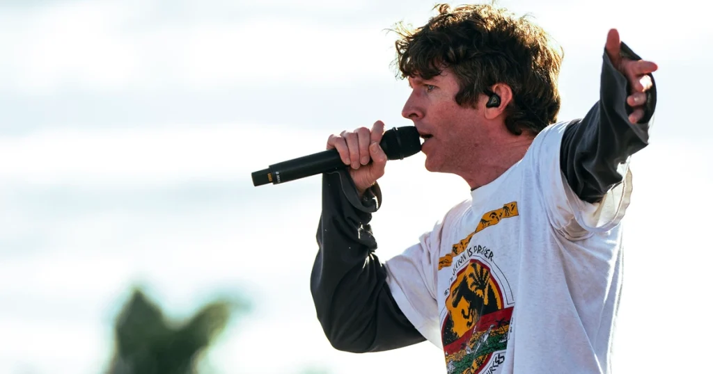 See epic photos of TURNSTILE’s historic Washington Monument show